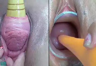 Lesbians Milf Peehole Penetration with vegetables