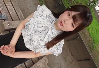 During a private session, she delivers an expert fetish blowjob. This Japanese amateur provides personalized intimate service.